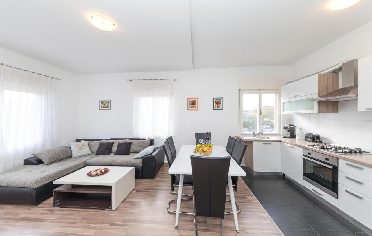 Nice Apartment In Kastel Stafilic With Sauna Kaštela Kültér fotó