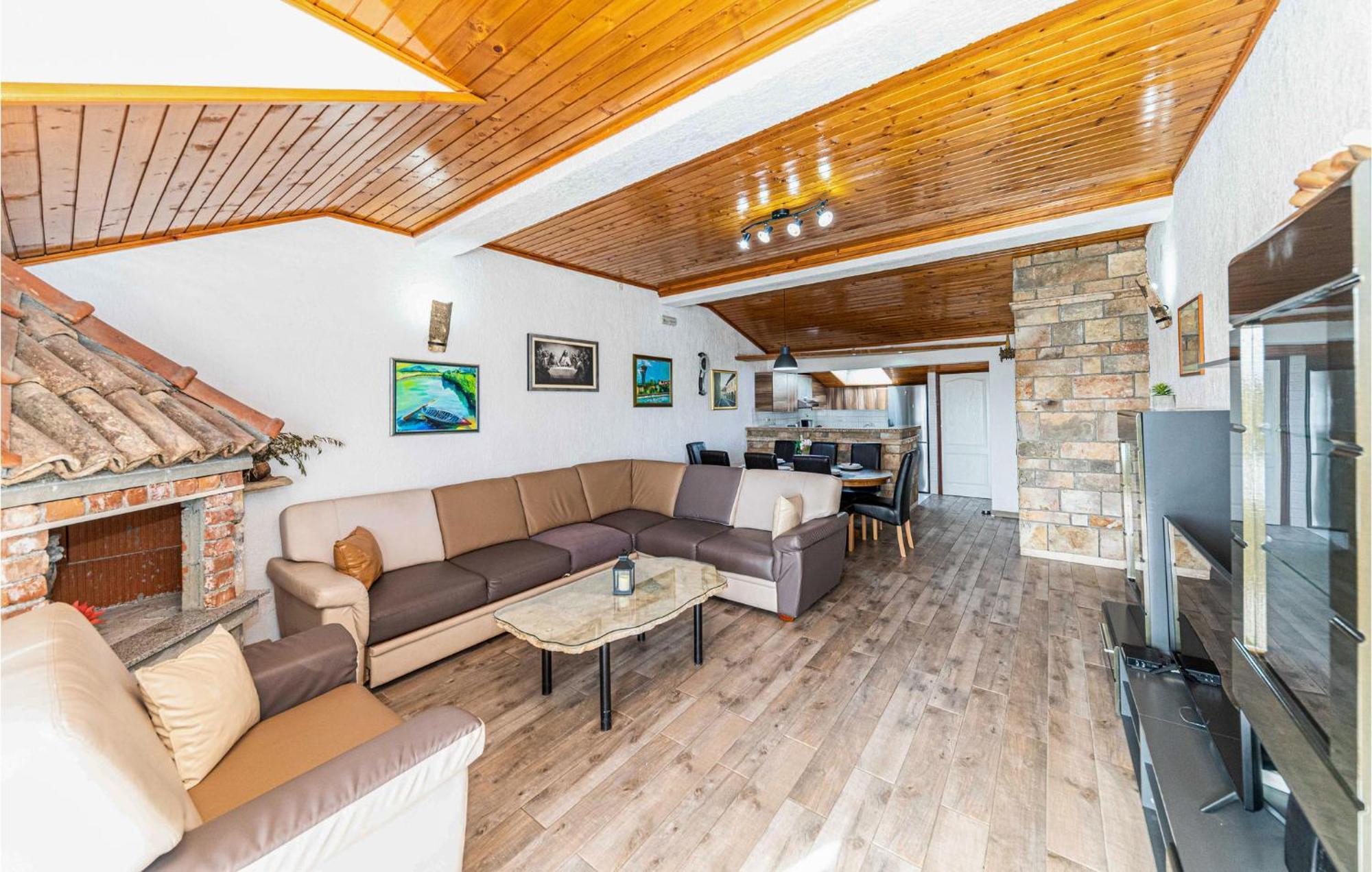 Nice Apartment In Kastel Stafilic With Sauna Kaštela Kültér fotó